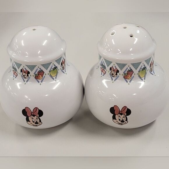 Minnie Salt and Pepper Shakers - Picture 1 of 6
